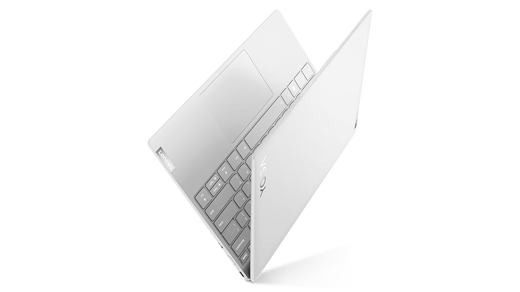 Yoga Slim 7i Carbon Gen 8 (13, Intel), Stylish, powerful 13'″ ultralight  laptop